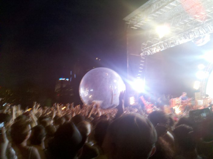Flaming Lips Live in Pittsburgh July 20, 2010