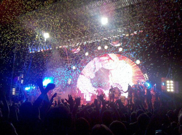 Flaming Lips Live in Pittsburgh July 20, 2010